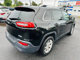 Used 2017 Jeep Cherokee Latitude w/ Cold Weather Group image 6