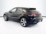 Used 2024 Porsche Macan image 3