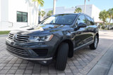 Used 2016 Volkswagen Touareg Sport image 2
