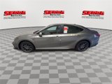 Used 2025 Toyota Camry SE image 6