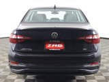 Used 2022 Volkswagen Jetta SE image 4