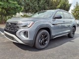 New 2025 Volkswagen Atlas Peak Edition SE image 2