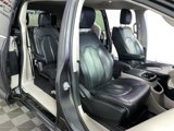 Used 2023 Chrysler Pacifica Touring-L image 4