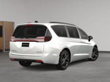 New 2025 Chrysler Pacifica Limited image 5