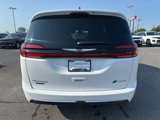 New 2025 Chrysler Pacifica Select image 4