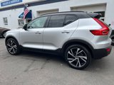 Used 2019 Volvo XC40 T5 R-Design image 2