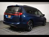 Used 2022 Chrysler Pacifica Touring-L w/ S Appearance Package image 2