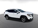 Used 2024 GMC Terrain SLT image 2