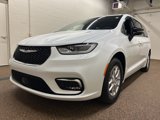 New 2025 Chrysler Pacifica Select image 5