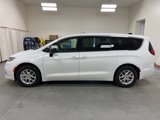 New 2025 Chrysler Pacifica Select image 5