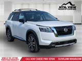 New 2025 Nissan Pathfinder Platinum image 3
