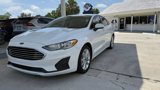 Used 2019 Ford Fusion SE image 2