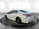Used 2022 Toyota Camry SE image 3