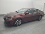Used 2023 Nissan Altima 2.5 SV image 2