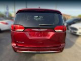 Used 2018 Chrysler Pacifica Touring-L image 5