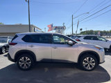 Used 2023 Nissan Rogue SV image 4