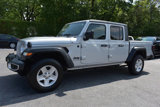Used 2023 Jeep Gladiator Sport image 2