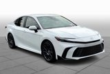 Used 2025 Toyota Camry SE image 2