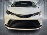Used 2025 Toyota Sienna LE image 2