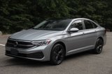 Used 2023 Volkswagen Jetta SE w/ Panoramic Sunroof Package image 3