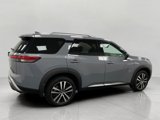 Used 2025 Nissan Pathfinder Platinum image 2