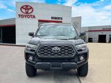 Used 2022 Toyota Tacoma TRD Off-Road image 2