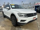 Used 2021 Volkswagen Tiguan SE w/ Panoramic Sunroof Package image 3