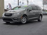 Used 2022 Chrysler Pacifica Touring-L image 2