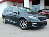 Used 2023 Chrysler Pacifica Limited image 2