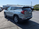 Used 2024 GMC Terrain SLT image 5