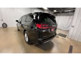 Used 2025 Chrysler Pacifica Select image 6