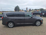 Used 2017 Chrysler Pacifica Touring-L Plus w/ Advanced Safetytec Group image 3