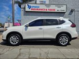 Used 2018 Nissan Rogue SV image 2