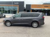 Used 2020 Chrysler Pacifica Touring w/ Advanced Safetytec Group image 2