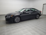 Used 2024 Nissan Altima 2.5 SV image 2