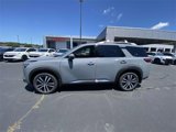 New 2025 Nissan Pathfinder Platinum image 2