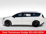 New 2025 Chrysler Pacifica Limited w/ Uconnect Theater Family Group image 4