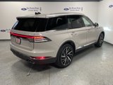 Used 2025 Lincoln Aviator Reserve w/ Equipment Group 201A image 6