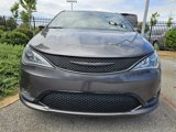 Used 2018 Chrysler Pacifica Touring Plus w/ S Appearance Package image 2