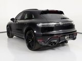 Certified 2025 Porsche Macan GTS image 3