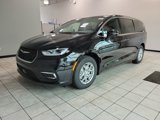 New 2026 Chrysler Pacifica Select image 3