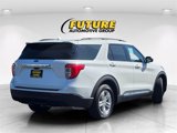 Used 2023 Ford Explorer XLT image 4