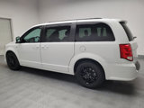 Used 2019 Dodge Grand Caravan SE image 3