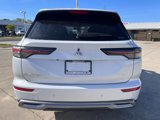 New 2025 Mitsubishi Outlander SE image 4