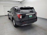 Used 2022 Ford Explorer XLT w/ Equipment Group 202A image 5