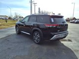 New 2025 Nissan Pathfinder Platinum image 5