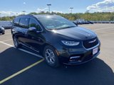 New 2023 Chrysler Pacifica Limited w/ Uconnect Theater Family Group image 2