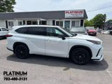 Used 2023 Toyota Highlander XSE image 2