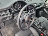 Certified 2025 Porsche Macan image 4