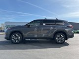 New 2025 Toyota Highlander XLE image 4